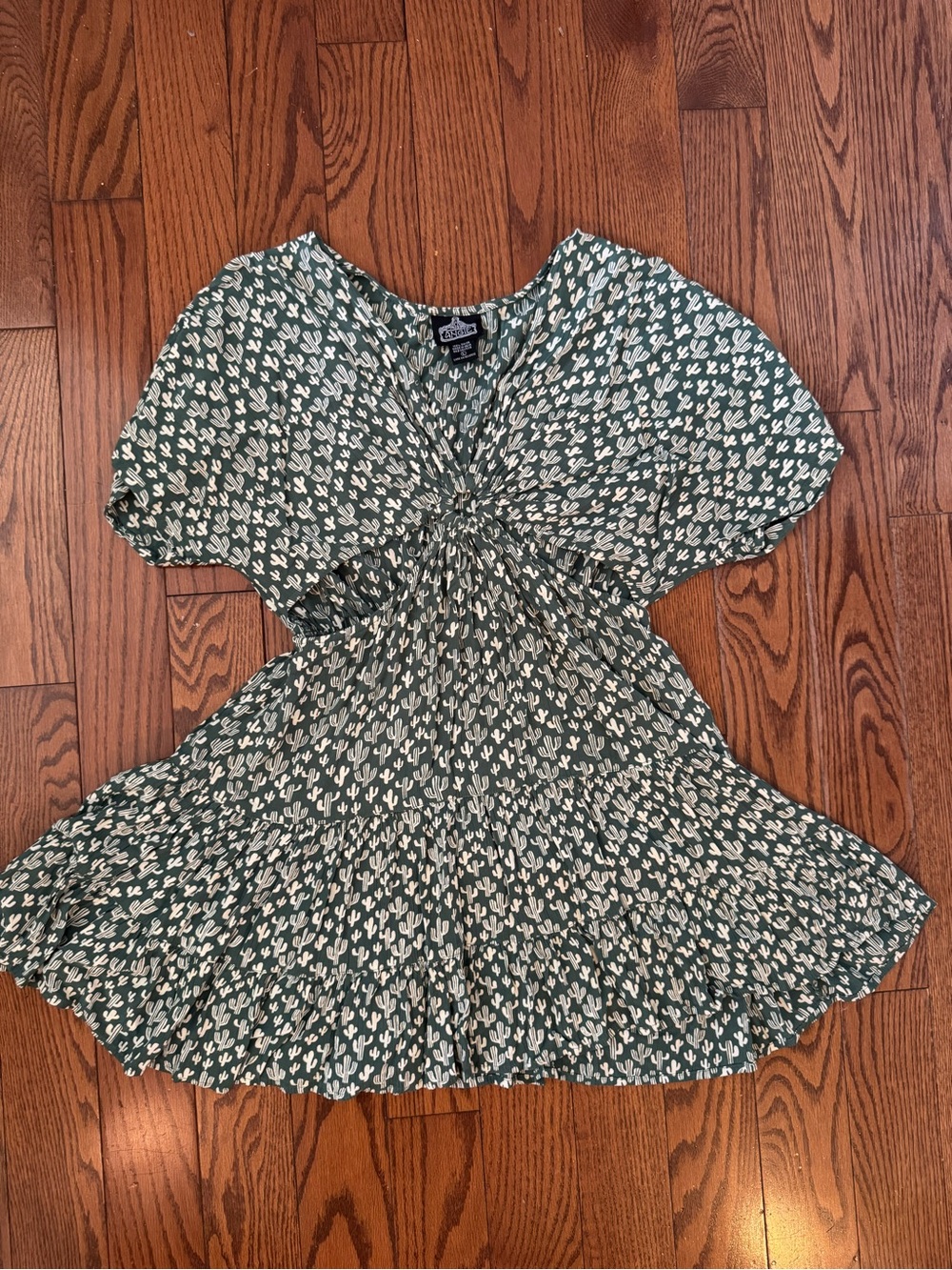 Angie Green Printed Short Sleeve Tunic with White Cactus Motif